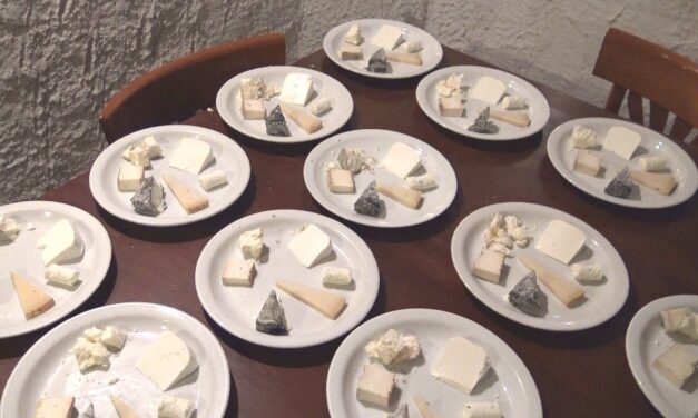 Il “Grattacapra” in tavola. L’eccellenza caprina del Caseificio Deviscio: In goat we trust